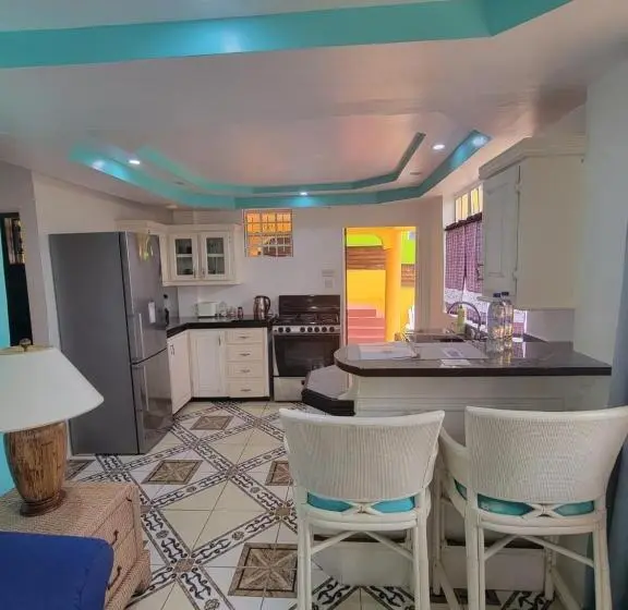 تختخواب و صبحانه Casa De Amor Suites And Tours