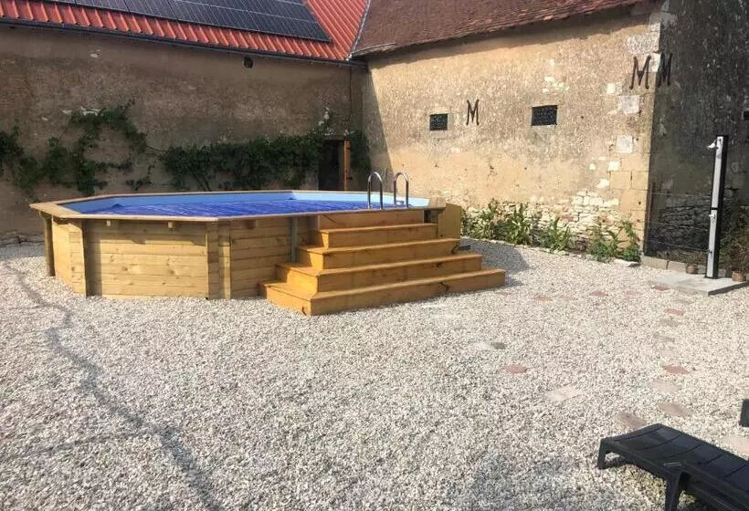 Aamiaismajoitus (B&B) Chateau Morinerie