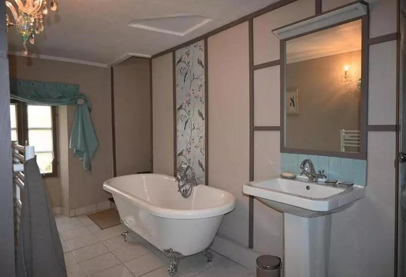 Aamiaismajoitus (B&B) Chateau Morinerie