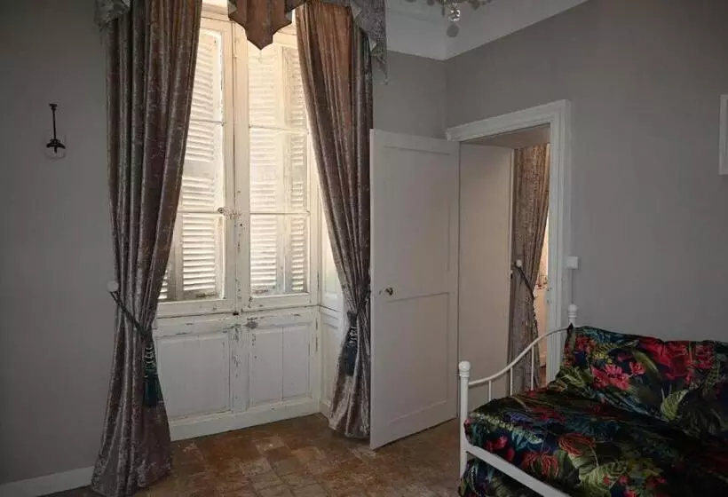 Aamiaismajoitus (B&B) Chateau Morinerie