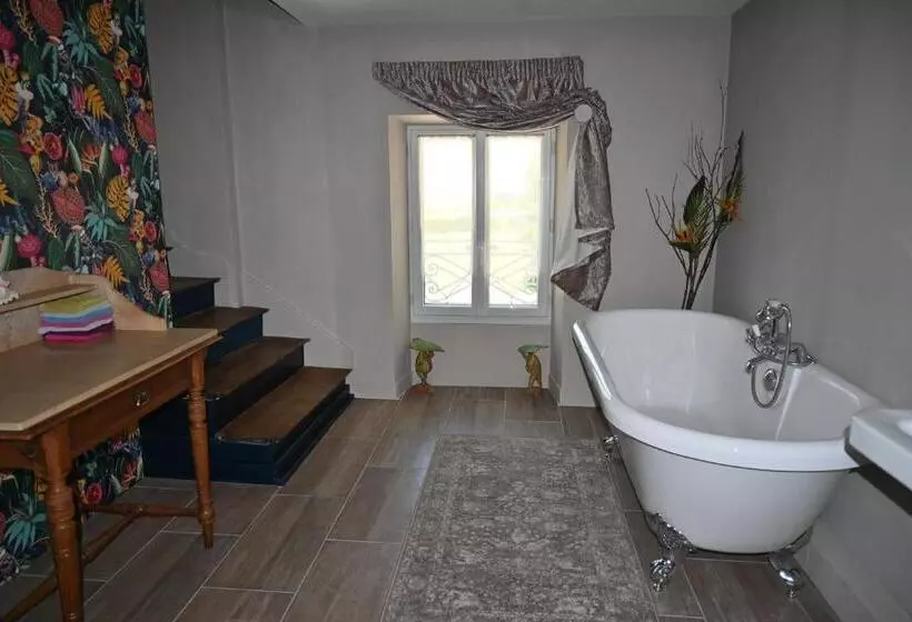 Aamiaismajoitus (B&B) Chateau Morinerie