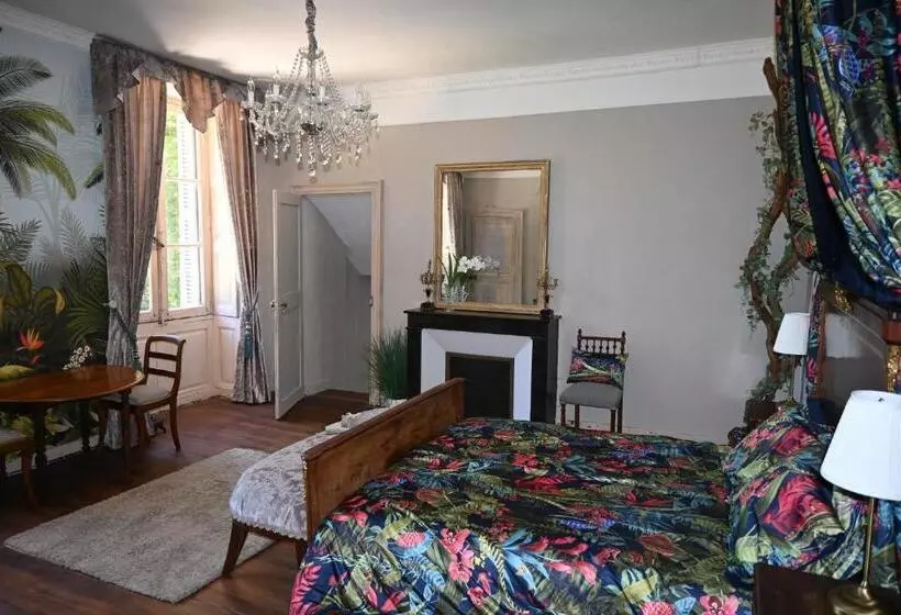 Aamiaismajoitus (B&B) Chateau Morinerie