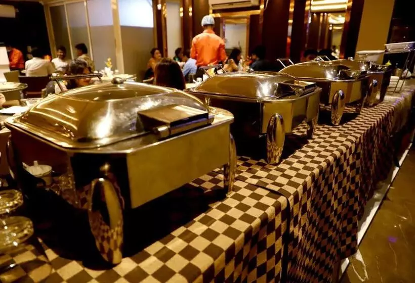 ホテル Avenue Plaza ! Serampore   Samrat Restaurant, N S Avenue
