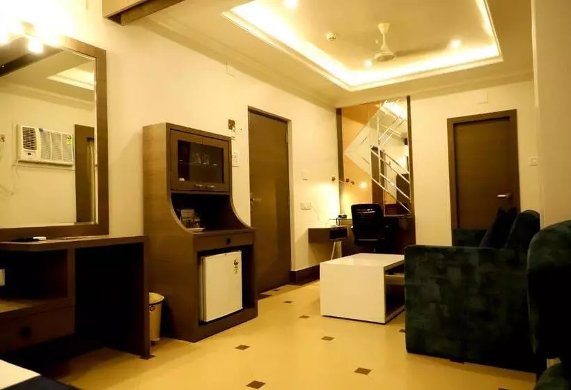 ホテル Avenue Plaza ! Serampore   Samrat Restaurant, N S Avenue