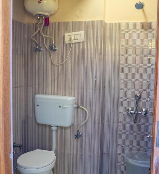 Отель Avenue Plaza ! Serampore   Samrat Restaurant, N S Avenue