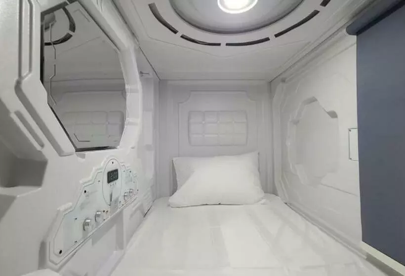 هتل کپسول Hostel Aria Capsule