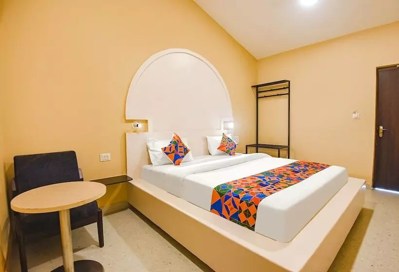 Hotelli Fabescape Kautilyaa Resort With Swimming Pool