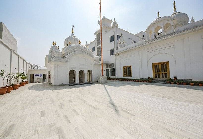 Fabhotel Jaswinder Bhawan