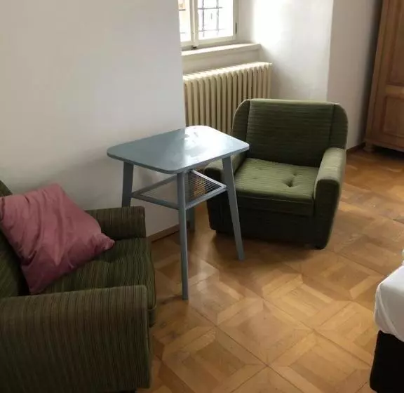 Majatalo Zámeček Ostrov