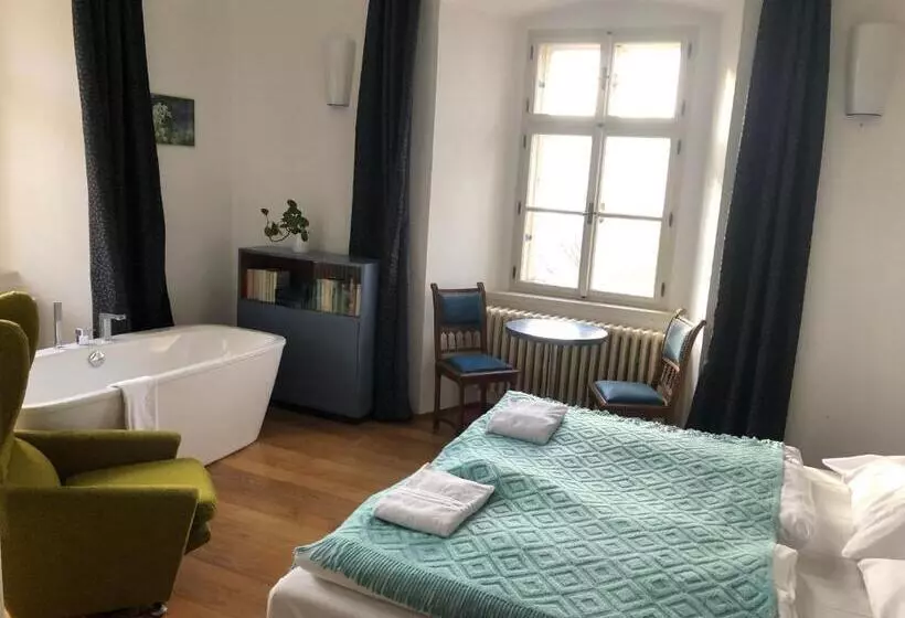 Majatalo Zámeček Ostrov