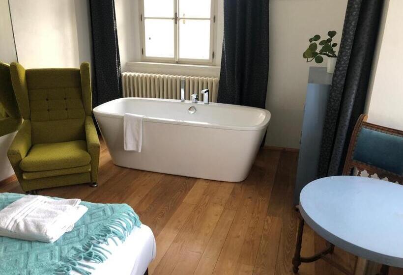 Panzió Zámeček Ostrov