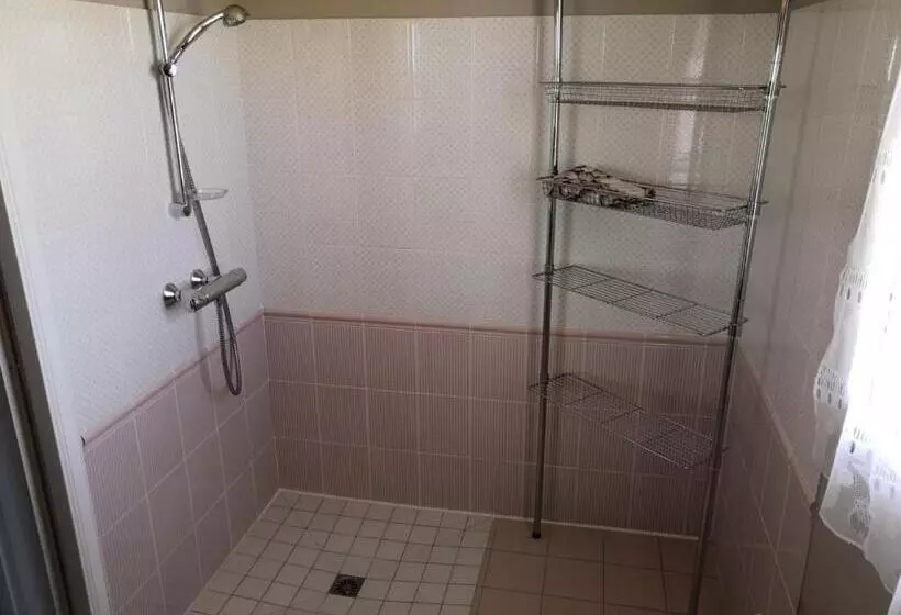 ベッドアンドブレックファースト La Doucinière