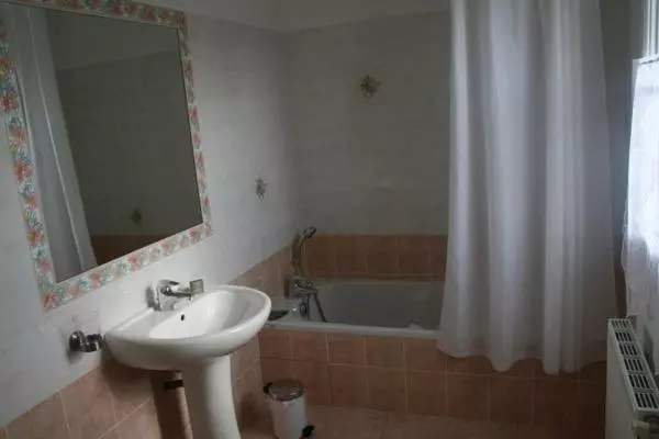 ベッドアンドブレックファースト La Doucinière