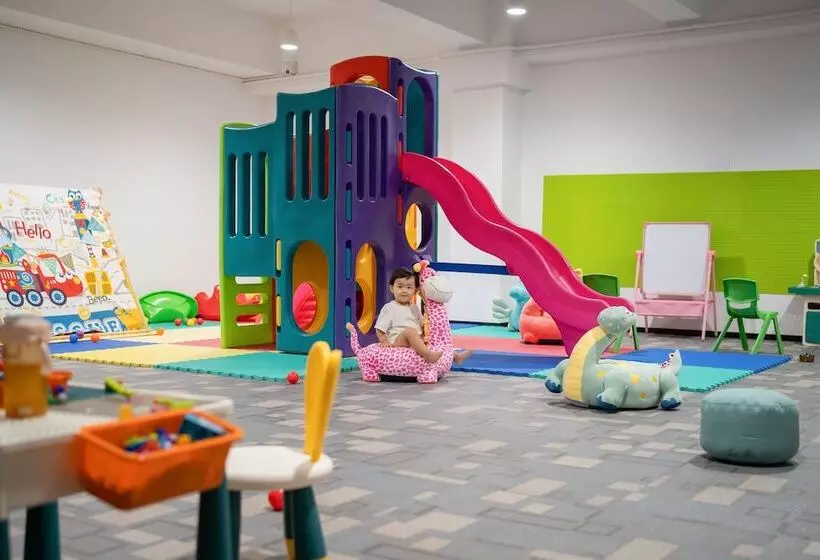 One Park Hotel & Residence