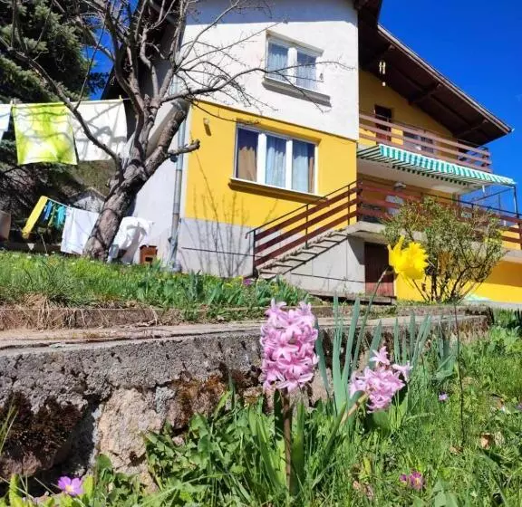 Majatalo Guest House Bovada / къща за гости бовада