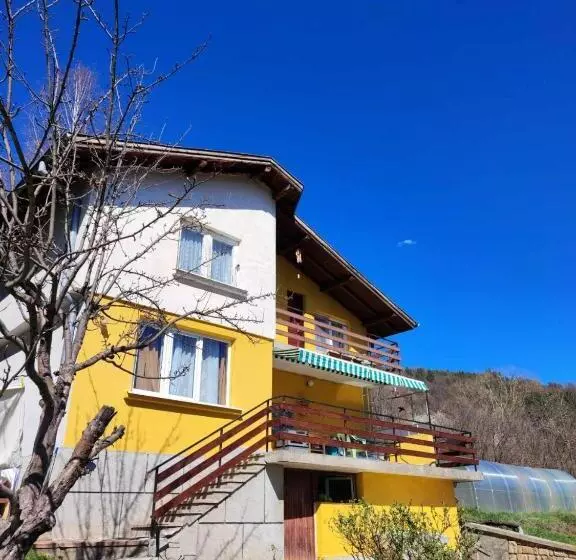 Majatalo Guest House Bovada / къща за гости бовада