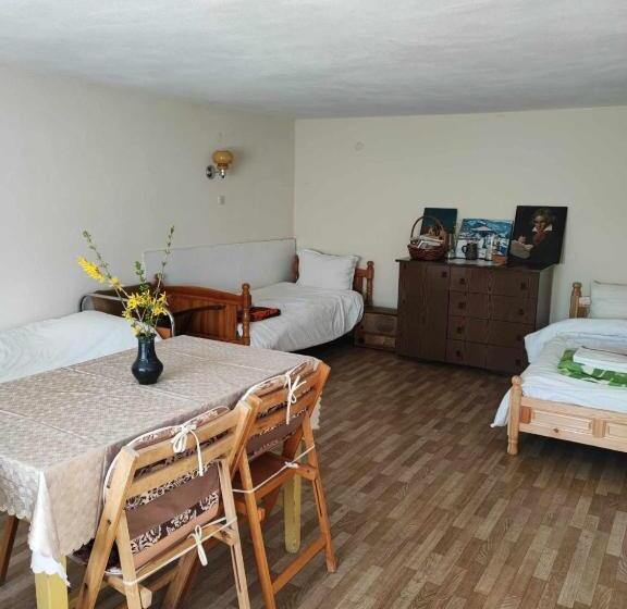 Пансион Guest House Bovada / къща за гости бовада