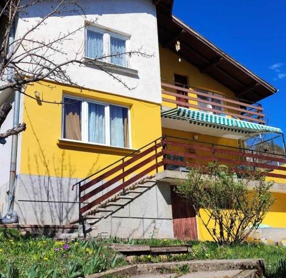 Пансион Guest House Bovada / къща за гости бовада