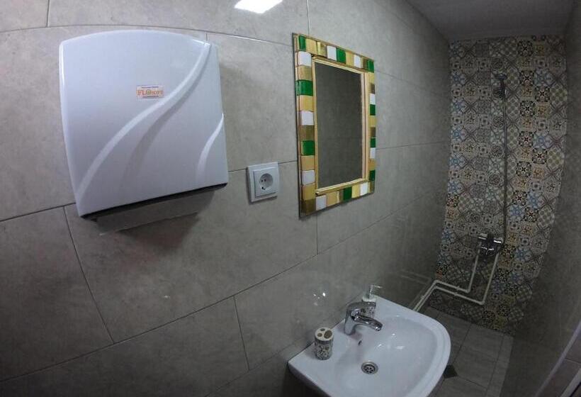 هاستل Green Tianeti