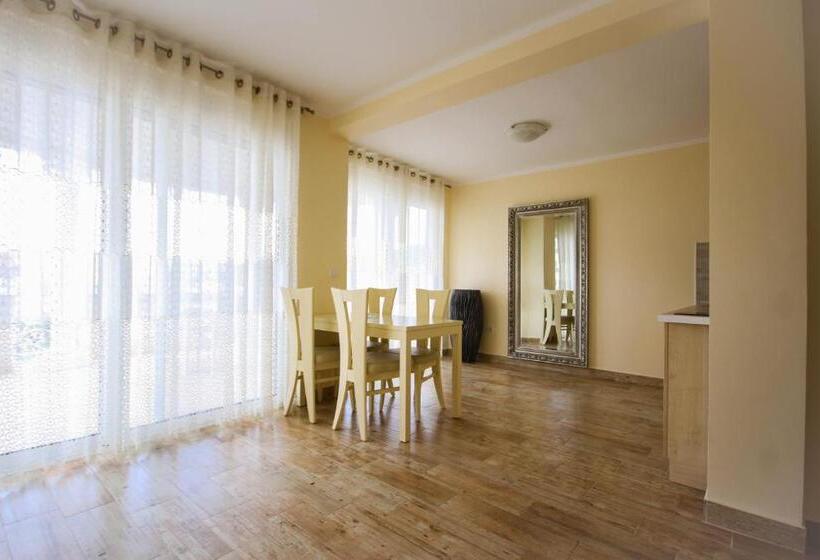 Apartaments Crown Silvia