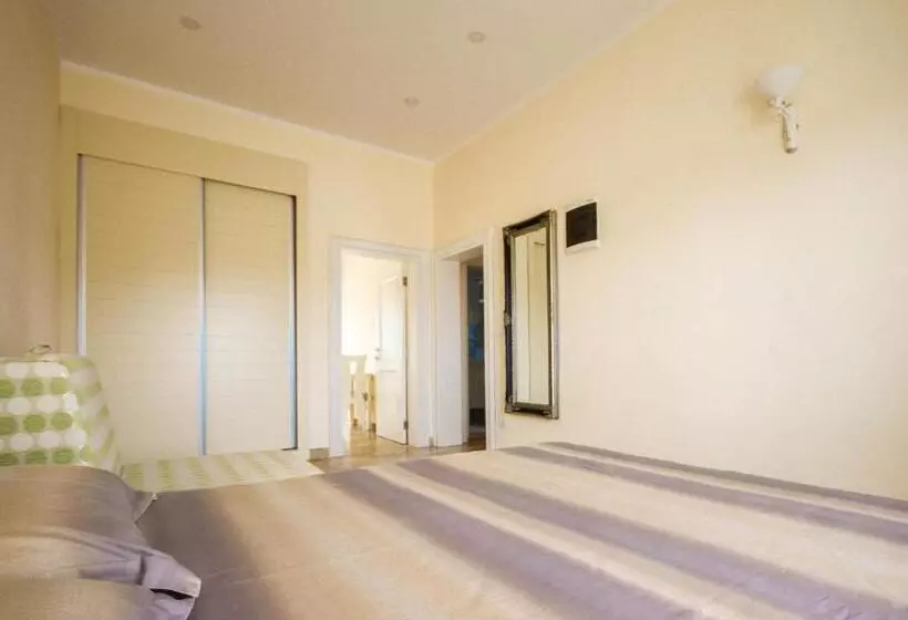 Apartaments Crown Silvia