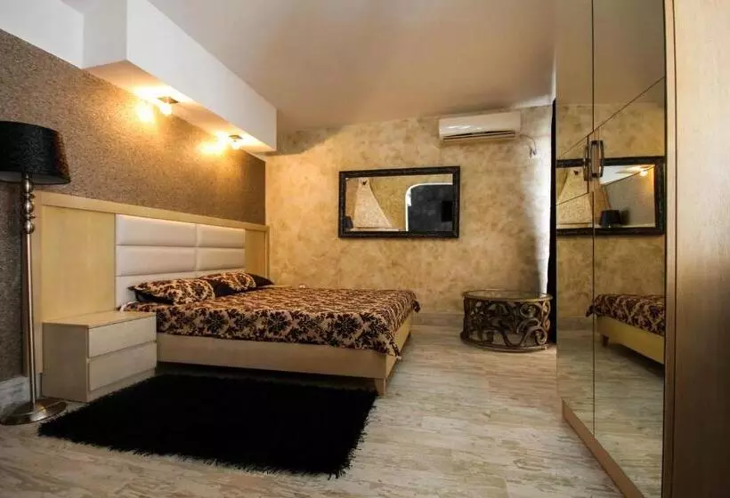 Apartaments Crown Silvia