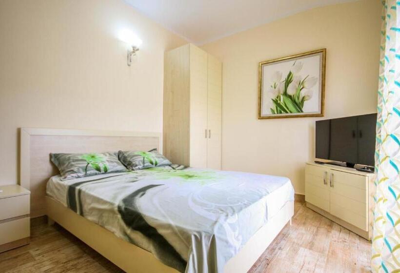 Apartaments Crown Silvia