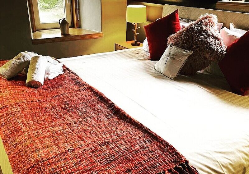 فندق Cardross Inn