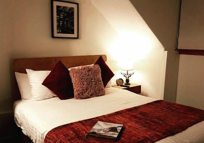 فندق Cardross Inn