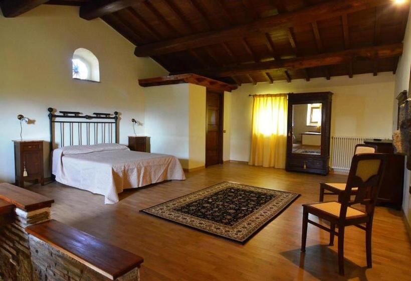 هتل Magica Torre Medievale