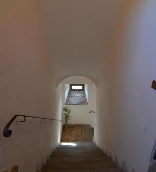 هتل Magica Torre Medievale