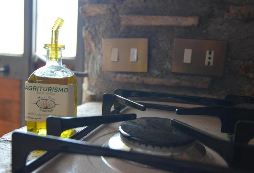 هتل Magica Torre Medievale