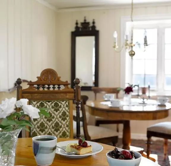 Husfrua Gårdshotell