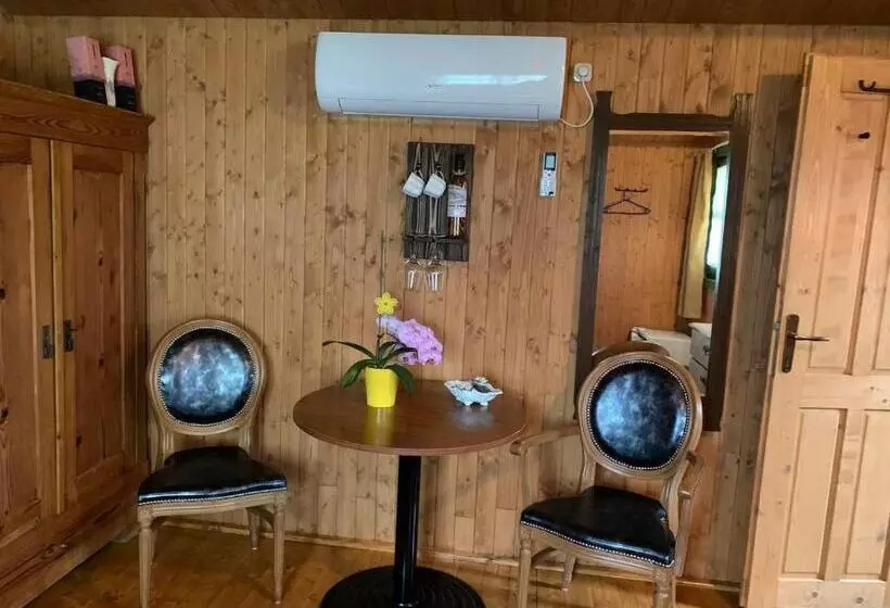 ペンション Eszter Ház