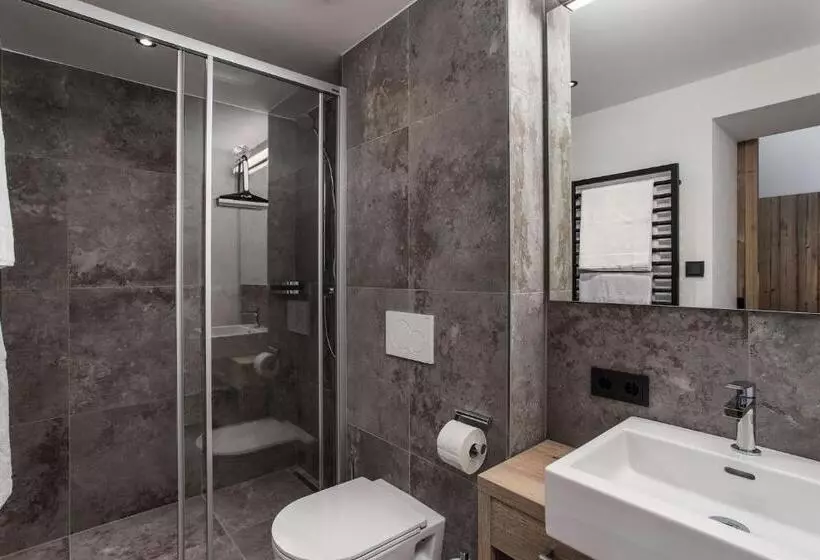 تختخواب و صبحانه Hager S Apartments