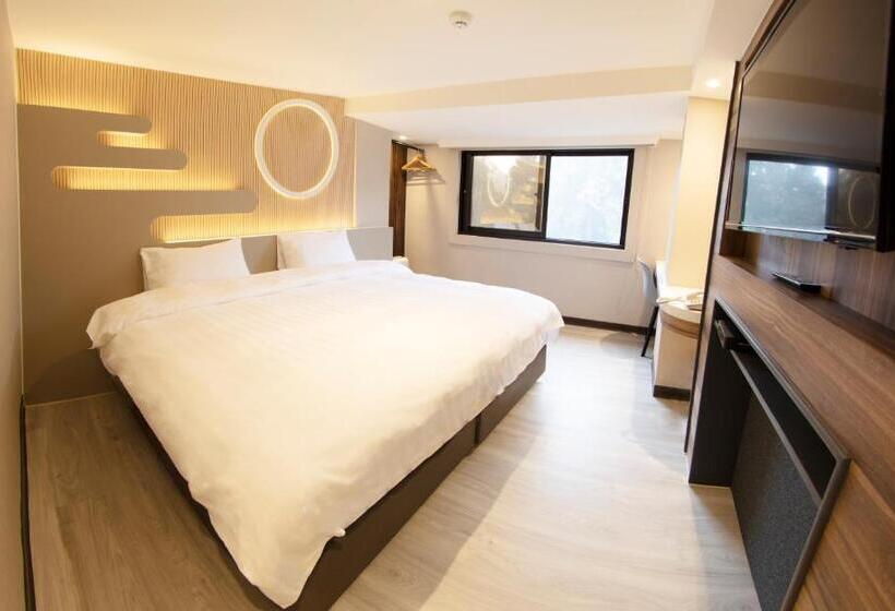 هتل Alishan Shermuh Tourist