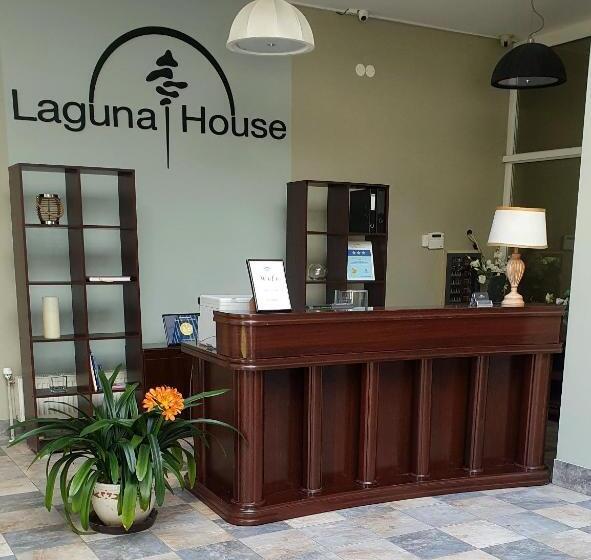هتل Laguna House