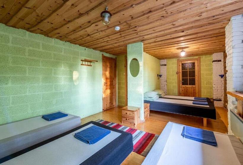 Oitme Hostel