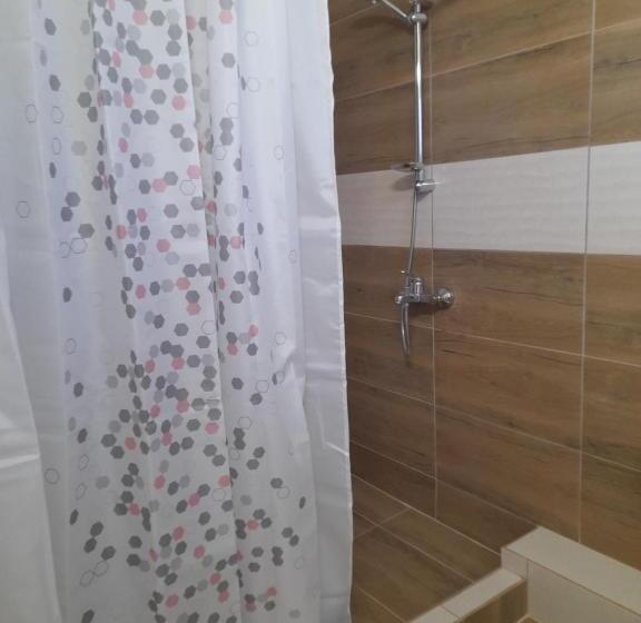 Пансион Amirov Garden   Free Parking & Free Beach Area