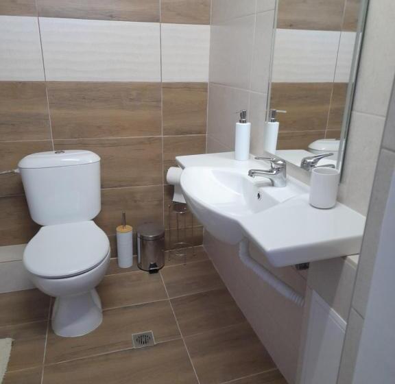 Пансион Amirov Garden   Free Parking & Free Beach Area