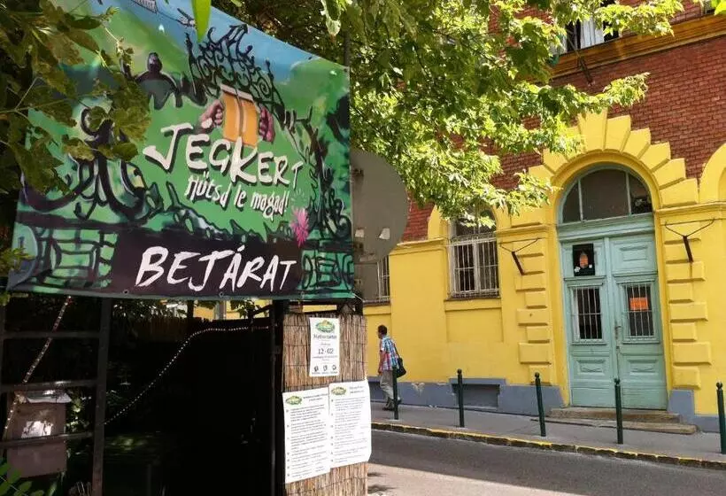 Season Hostel 2
