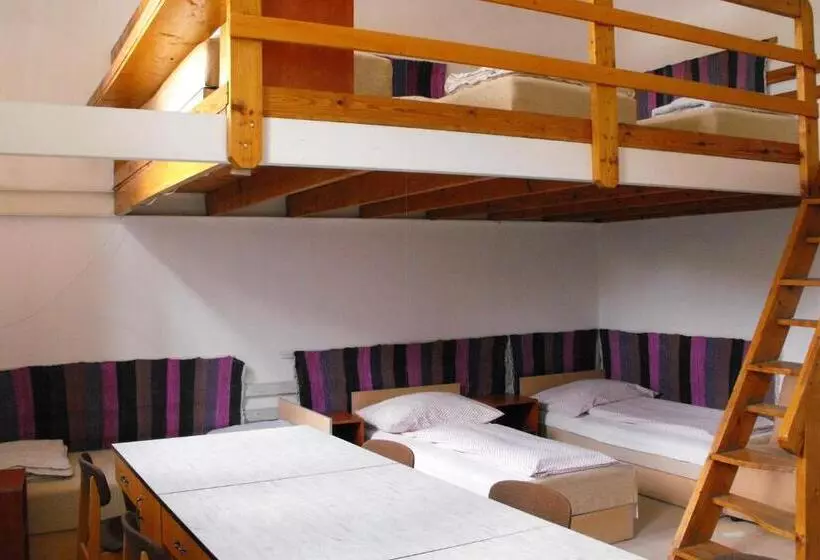 Season Hostel 2