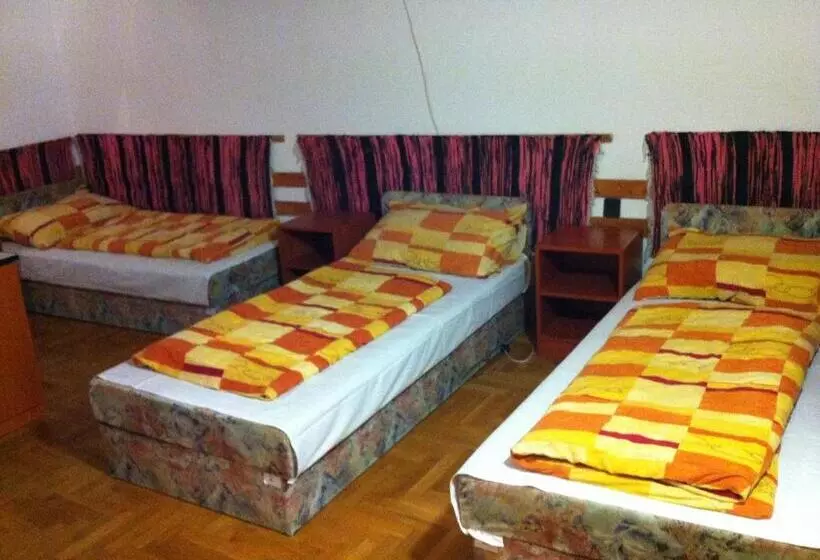 Season Hostel 2