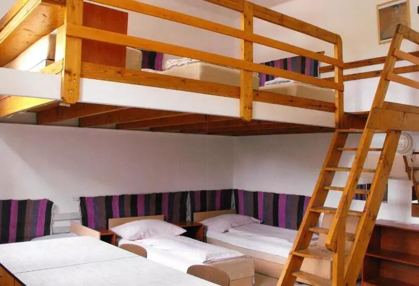 Season Hostel 2