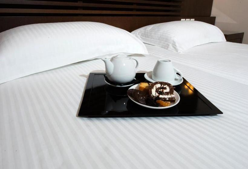 ホテル Agrinio Imperial