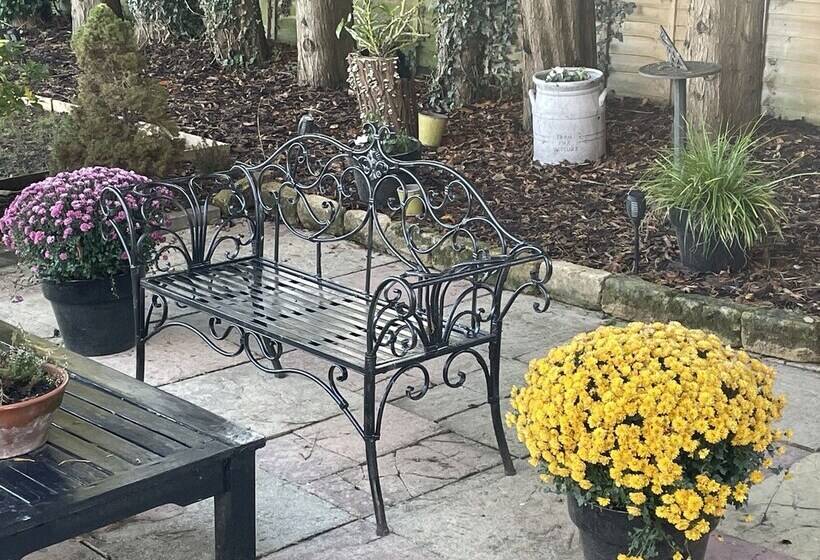 Burford Lodge Hotel   Adults Only