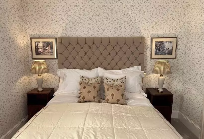 Burford Lodge Hotel   Adults Only