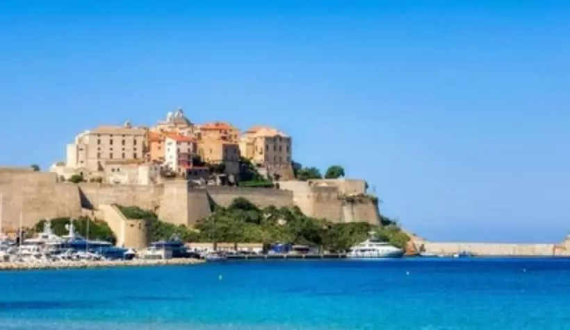 هتل Calvi Hôtel