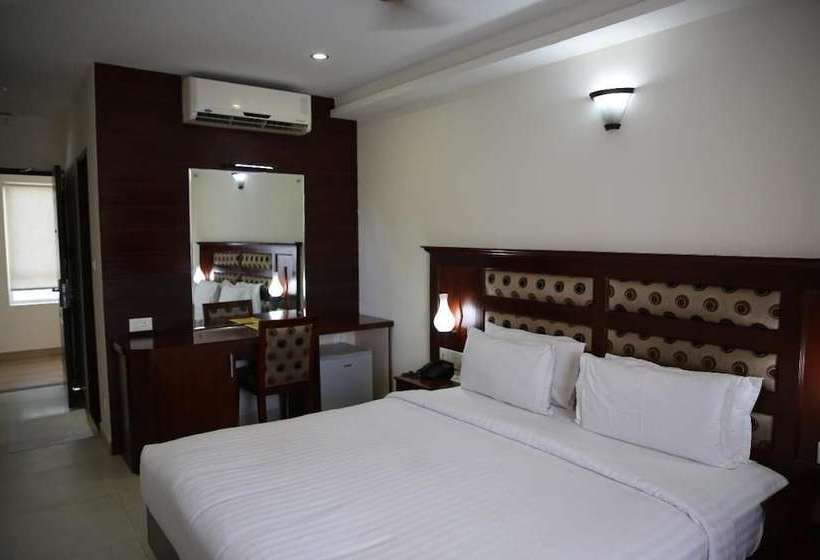 فندق Coral Heights