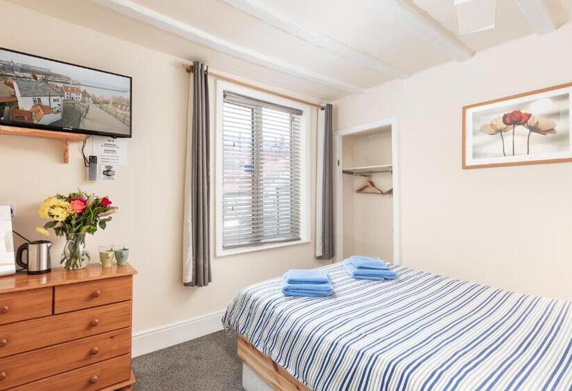 هتل Discovery Accommodation